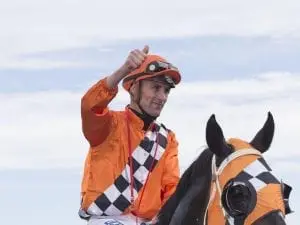 Angland holds trump card for Melbourne win