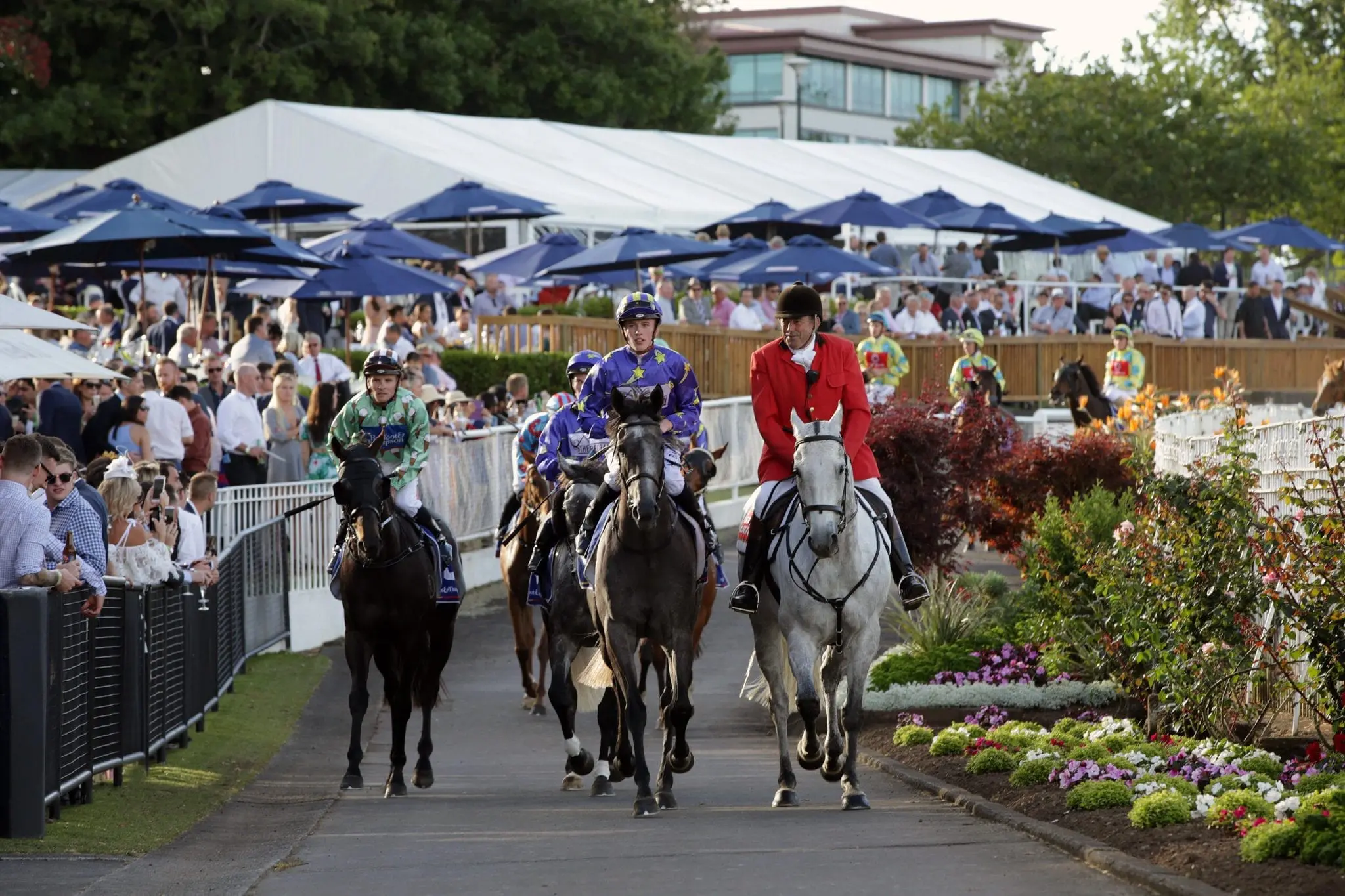 Ben Allen & Monrecour return to scale