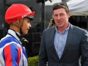 Amanaat chases Weetwood Handicap start Amanaat chases Weetwood Handicap start
