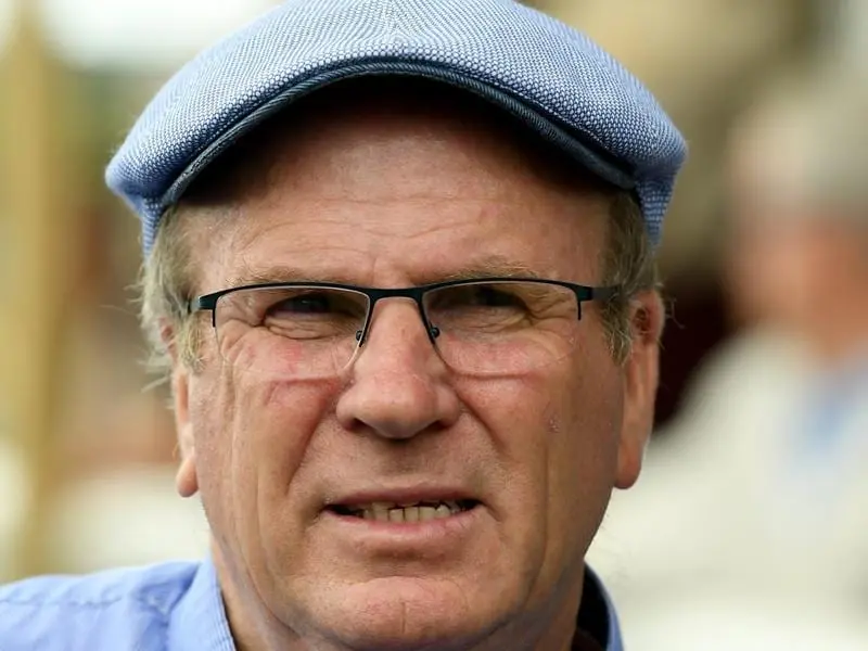 Two stablehands employed by disqualified trainer Robert Smerdon will appear at his appeal at VCAT. aquanita