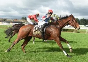 DES DE JEU - win MANAWATU 16-6-2018 RACE IMAGES PHOTO PETER RUBERY Aaron Kuru Des De Jeu