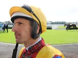 Bowman jumps on-board unbeaten Sir Elton Bowman jumps on-board unbeaten Sir Elton