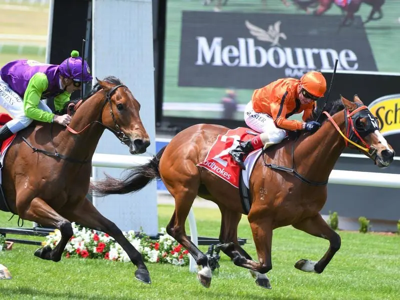 Gold Fields wins for retiring jockey Stephen Baster.