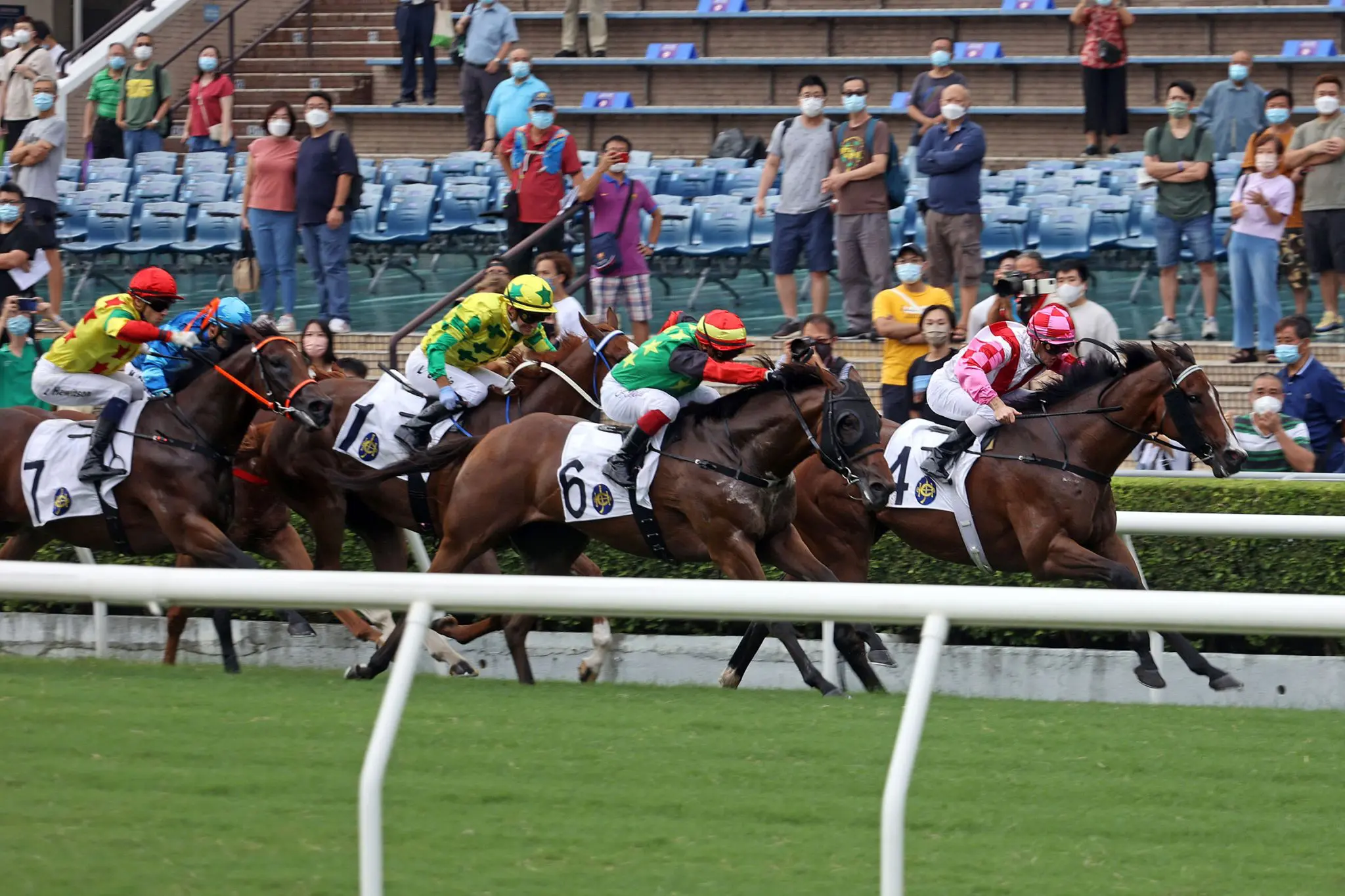 Super Wealthy Earns HK Sprint Tilt After Second National Day Cup Win