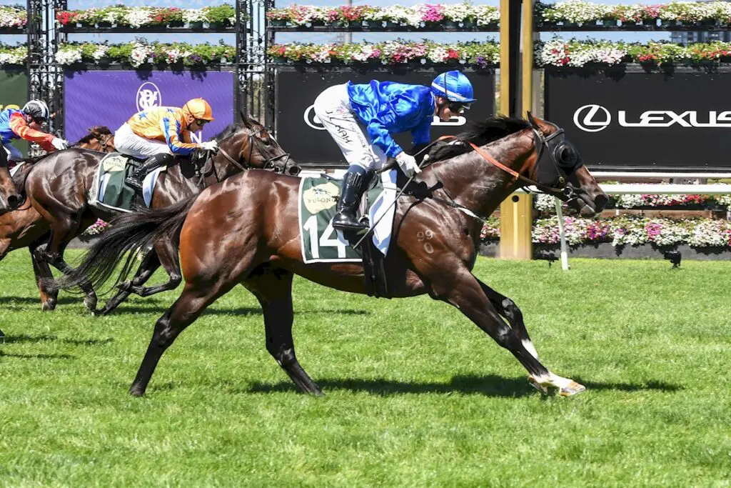 Cylinder winning the Newmarket Handicap