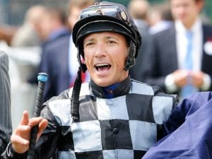 Frankie Dettori wins another Group 1 in France