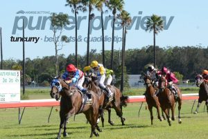 Tuncurry racing preview