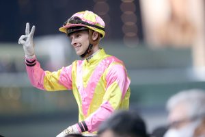 Rising From Ashes lifts Hewitson to a Happy Valley double