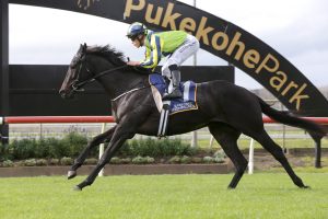Logan’s Saltcoats dominant in Futurity Stakes