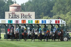 Ellis Park shifts Friday horse racing event to Monday amidst weather constraints