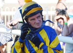 Alice Springs honours veteran jockey and injured trainer
